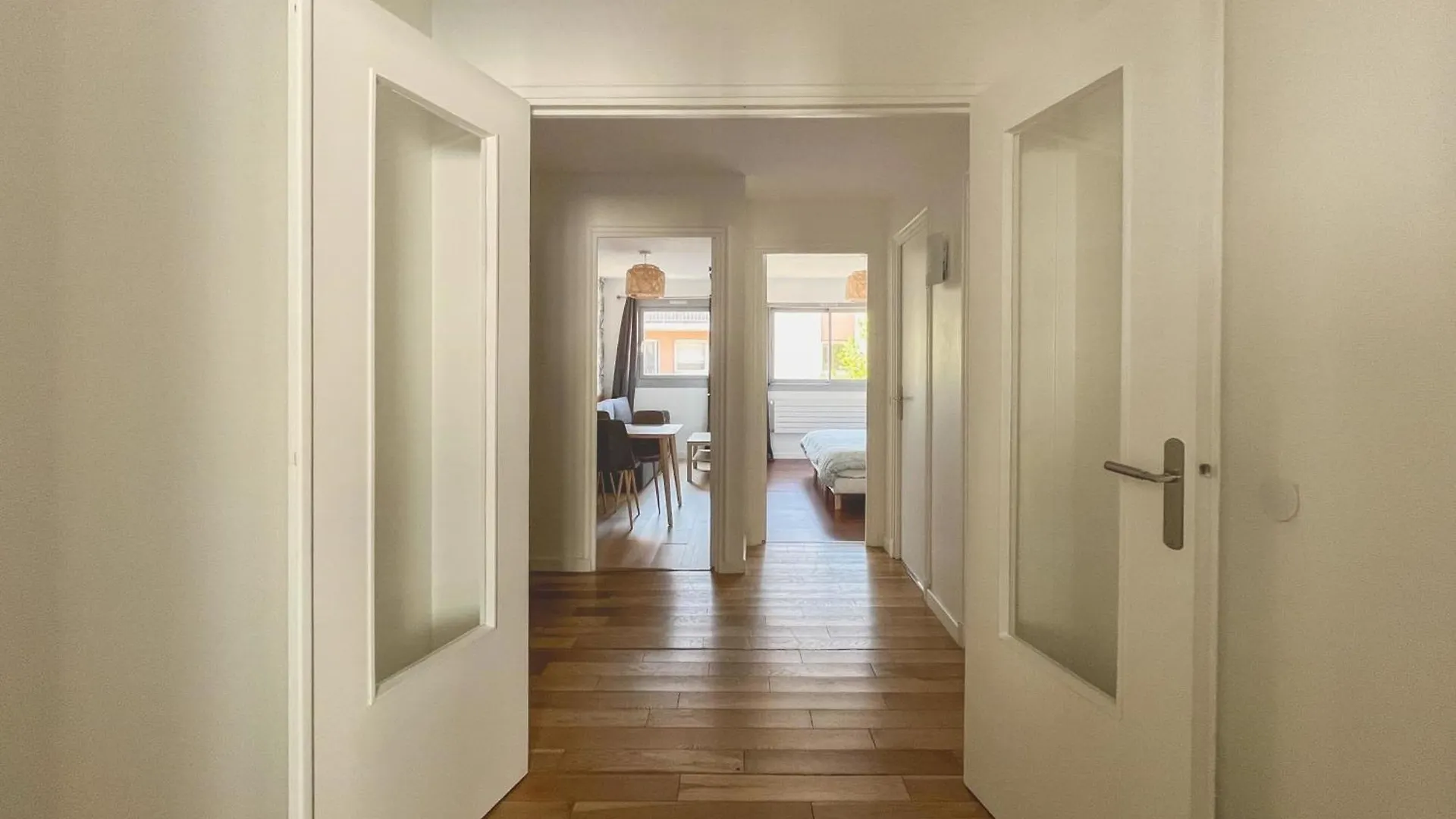 Apartament Flexliving - Whole House - Claude Tillier Paryż Francja